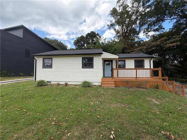 2225 Misty Lane SE, Smyrna, GA 30080