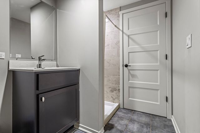 12401 S 68th Court, Palos Heights, IL 60463