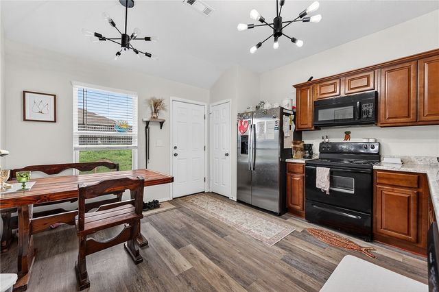 808 NW 68th Avenue, Bentonville, AR 72713
