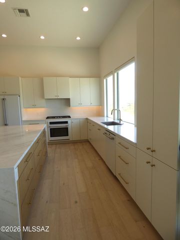 5721 E Paseo Cocospera, Tucson, AZ 85750