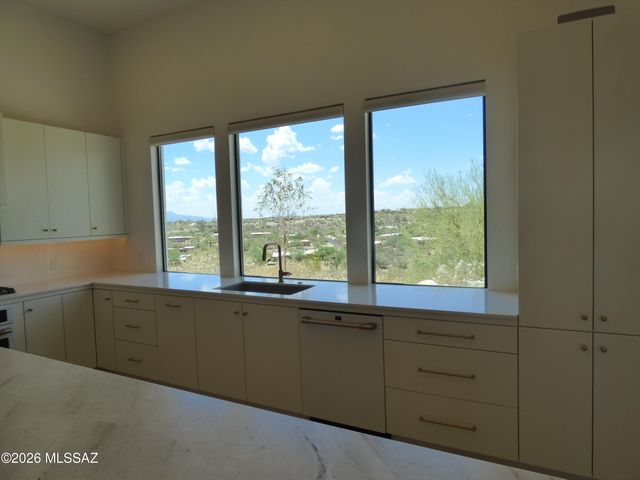 5721 E Paseo Cocospera, Tucson, AZ 85750