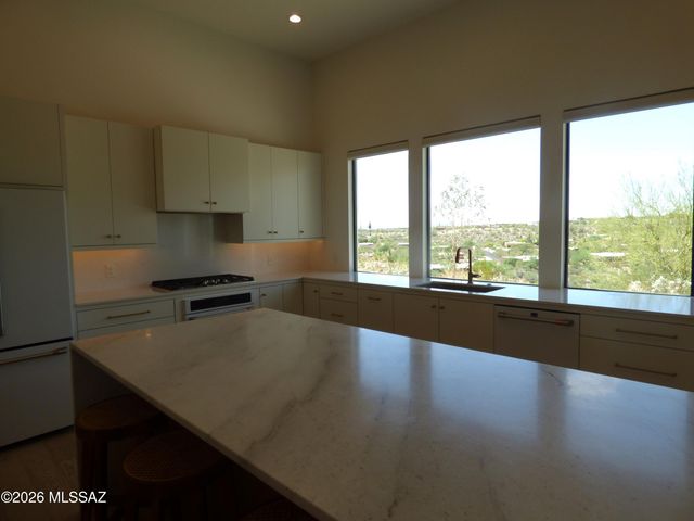 5721 E Paseo Cocospera, Tucson, AZ 85750