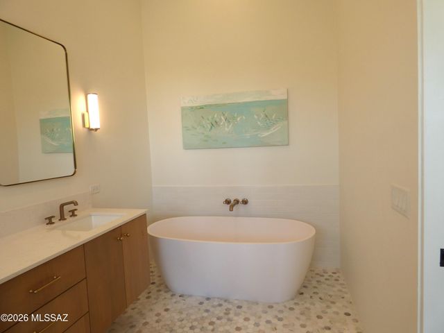 5721 E Paseo Cocospera, Tucson, AZ 85750