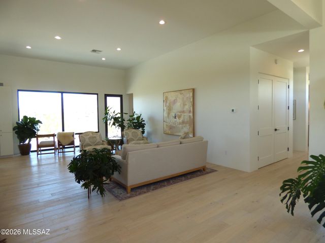 5721 E Paseo Cocospera, Tucson, AZ 85750
