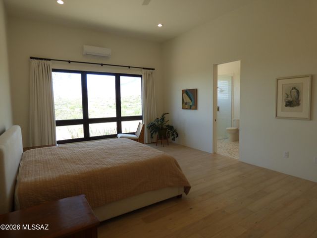 5721 E Paseo Cocospera, Tucson, AZ 85750