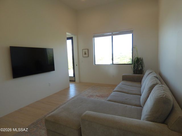 5721 E Paseo Cocospera, Tucson, AZ 85750