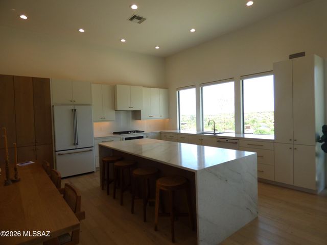 5721 E Paseo Cocospera, Tucson, AZ 85750