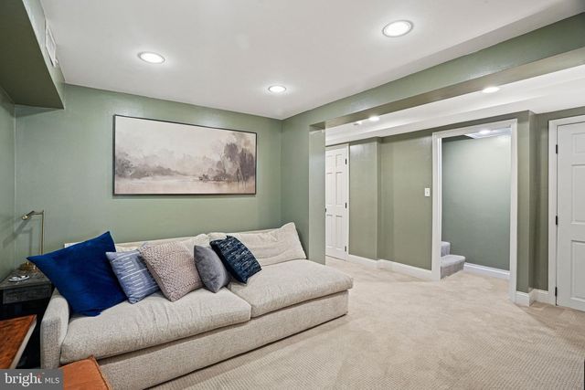 3815 BENTON ST NW, Washington, DC 20007