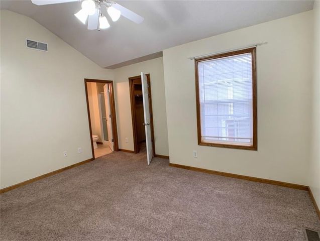 1611 SW Highland Drive, Lee's Summit, MO 64081