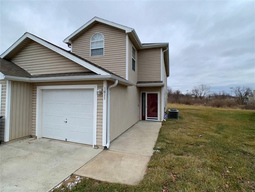 1611 SW Highland Drive, Lee's Summit, MO 64081