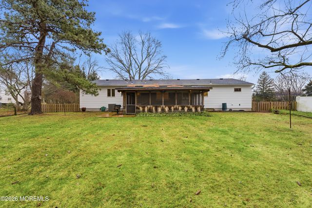 35 Pease Road, Manalapan, NJ 07726