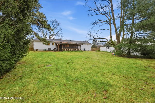 35 Pease Road, Manalapan, NJ 07726