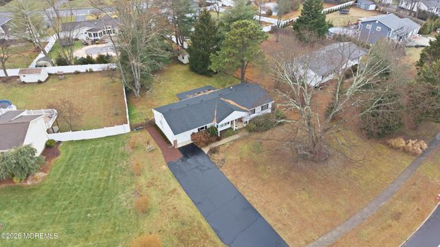 35 Pease Road, Manalapan, NJ 07726