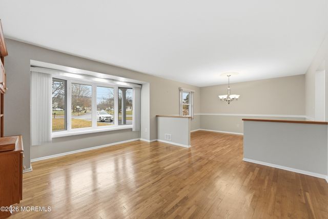 35 Pease Road, Manalapan, NJ 07726