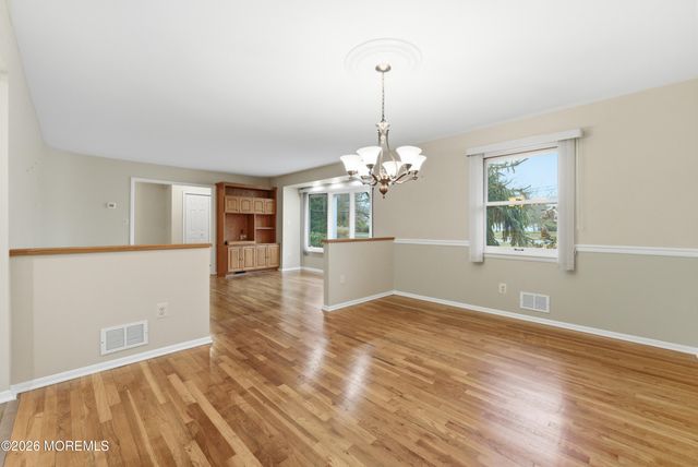 35 Pease Road, Manalapan, NJ 07726