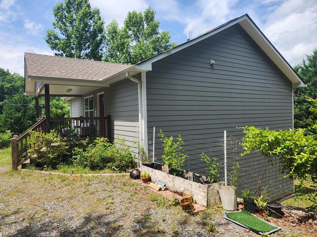 69 Sequoia Lane, Blue Ridge, GA 30513