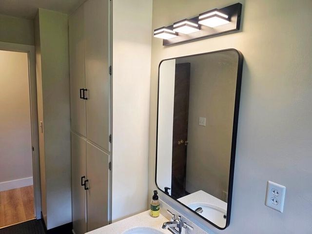 913 Broadway AVENUE, Sheboygan, WI 53081