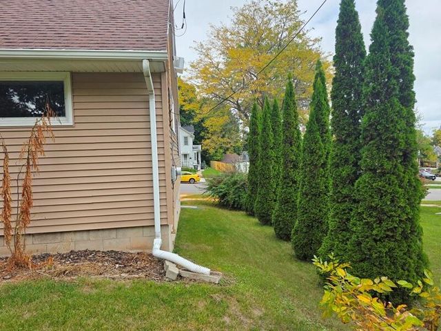 913 Broadway AVENUE, Sheboygan, WI 53081