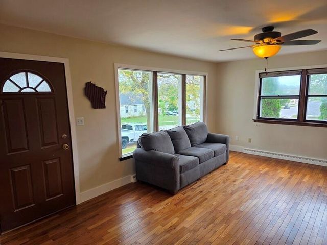 913 Broadway AVENUE, Sheboygan, WI 53081