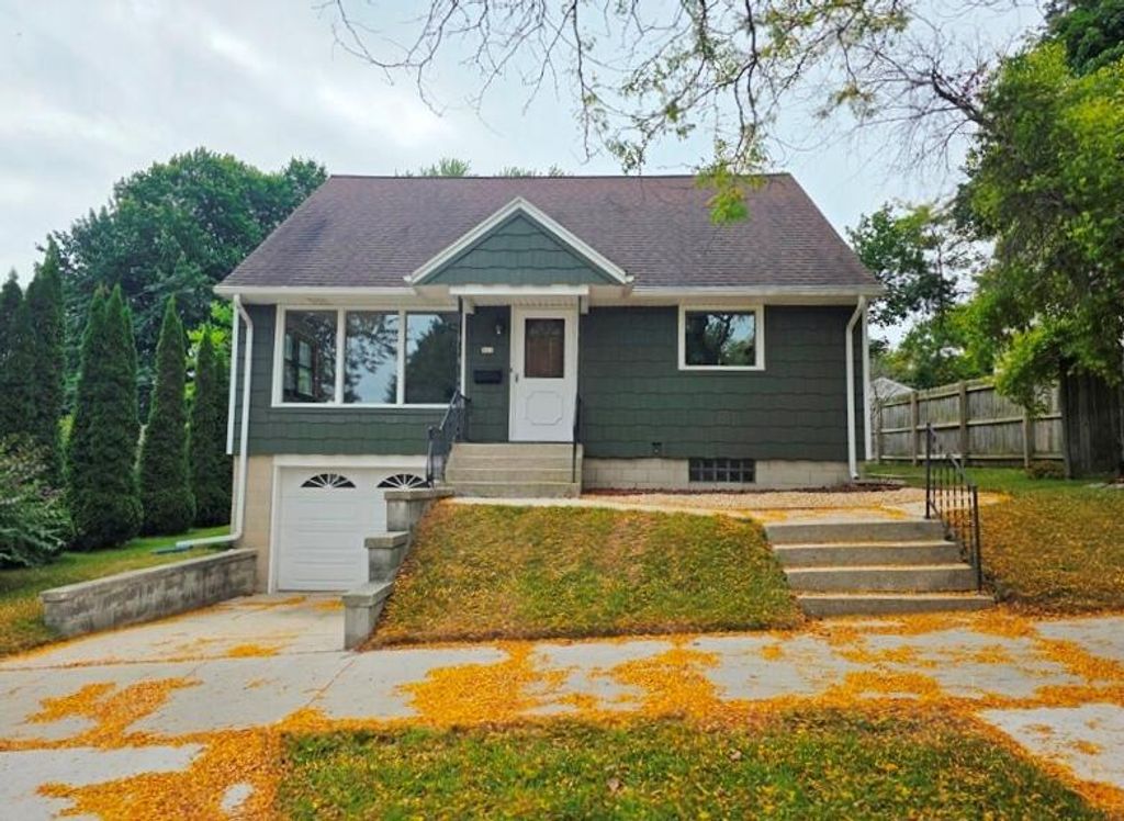 913 Broadway AVENUE, Sheboygan, WI 53081