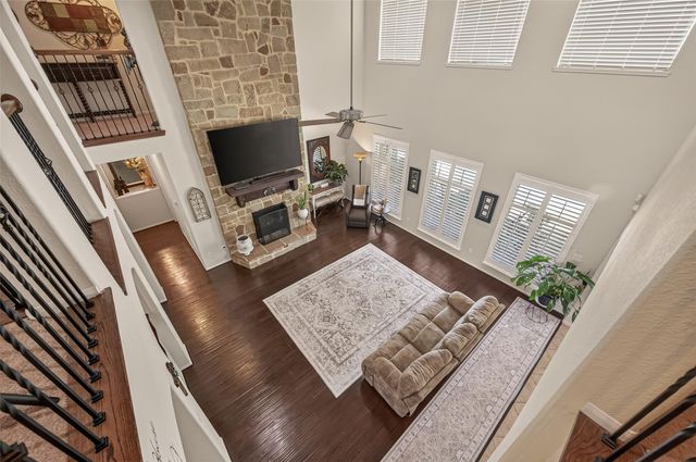 3830 Cypress Point Drive, Mont Belvieu, TX 77523