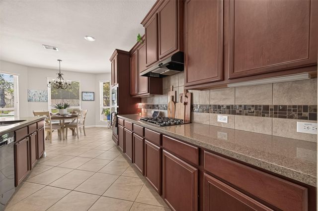 3830 Cypress Point Drive, Mont Belvieu, TX 77523
