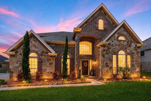 3830 Cypress Point Drive, Mont Belvieu, TX 77523