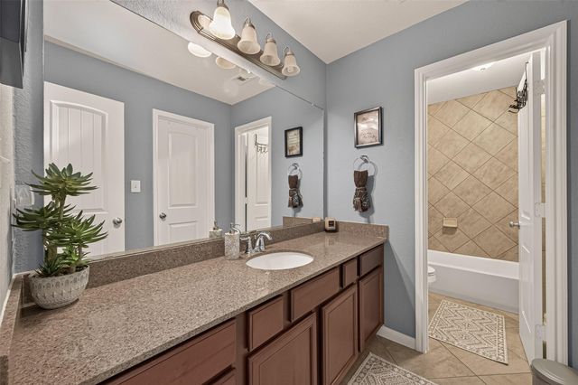 3830 Cypress Point Drive, Mont Belvieu, TX 77523