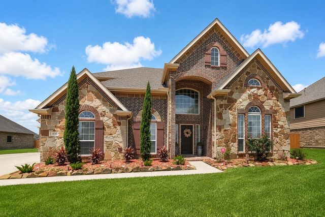 3830 Cypress Point Drive, Mont Belvieu, TX 77523