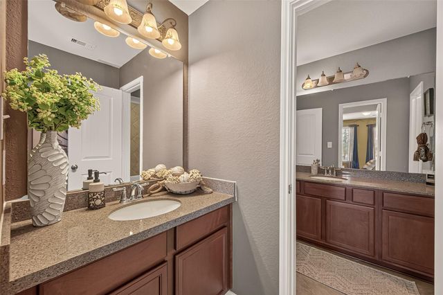 3830 Cypress Point Drive, Mont Belvieu, TX 77523