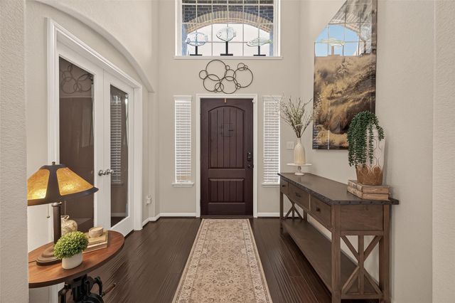 3830 Cypress Point Drive, Mont Belvieu, TX 77523
