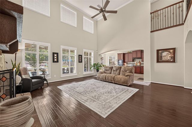 3830 Cypress Point Drive, Mont Belvieu, TX 77523