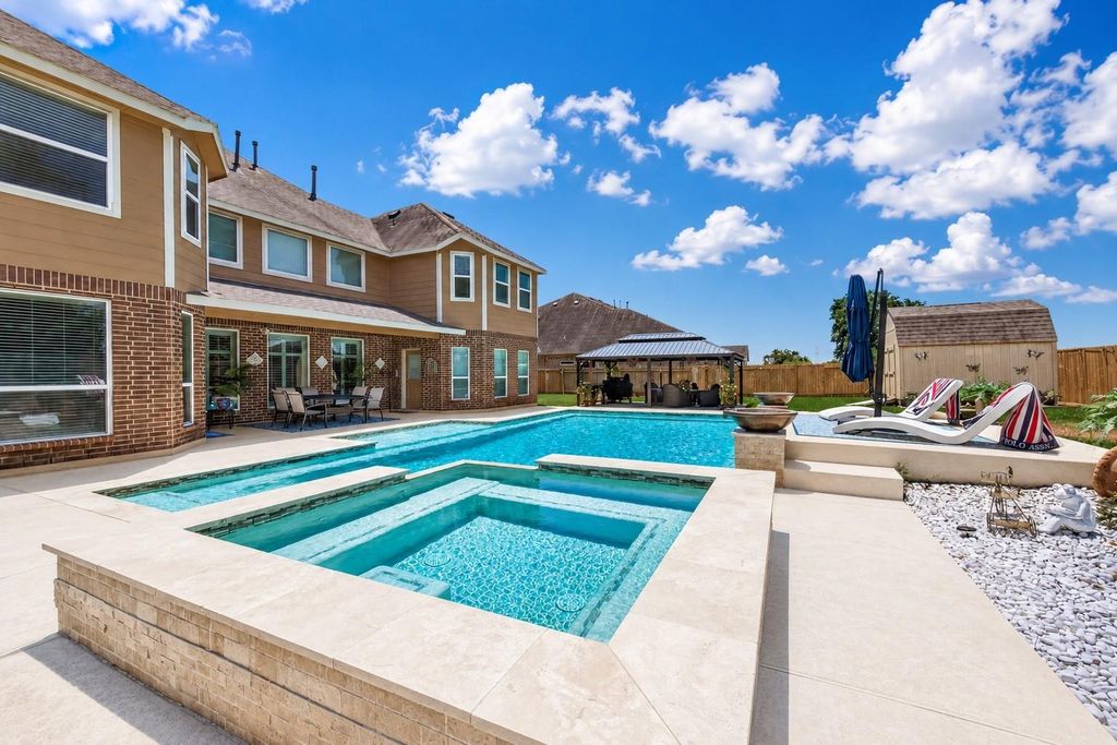 3830 Cypress Point Drive, Mont Belvieu, TX 77523