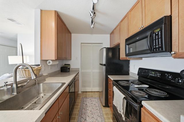 267 Alexandra Road Unit 12, Mount Pleasant, SC 29464