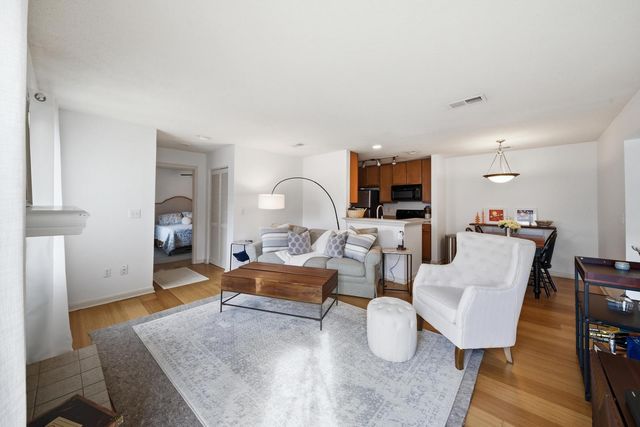 267 Alexandra Road Unit 12, Mount Pleasant, SC 29464