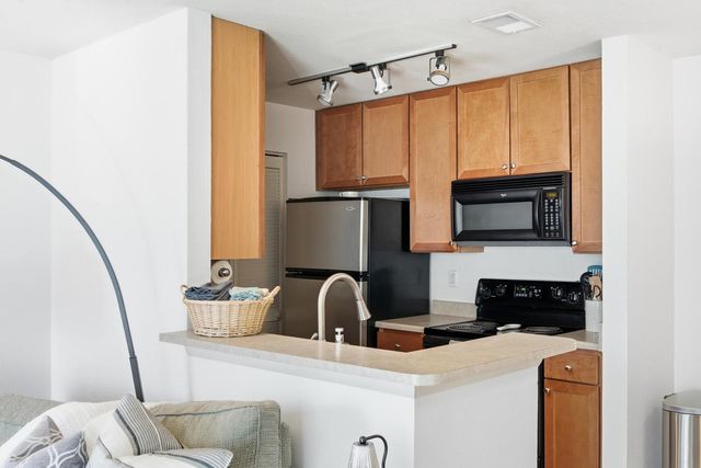 267 Alexandra Road Unit 12, Mount Pleasant, SC 29464