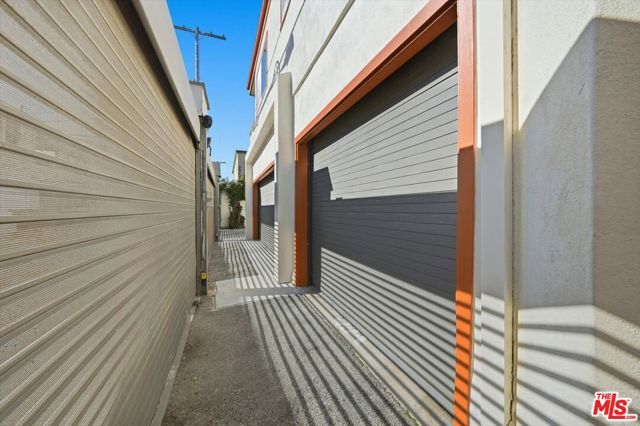 2702 11th Street 5, Santa Monica, CA 90405