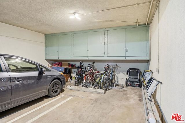 2702 11th Street 5, Santa Monica, CA 90405