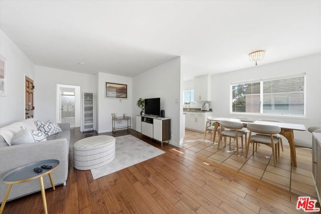 2702 11th Street 5, Santa Monica, CA 90405