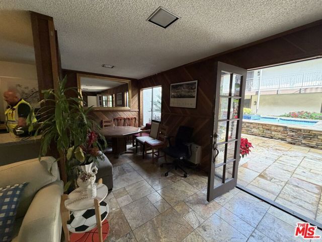 525 S Ardmore Avenue 206, Los Angeles, CA 90020