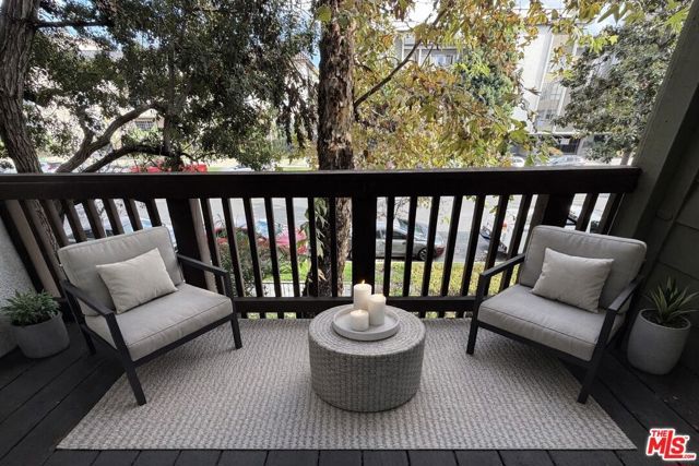 525 S Ardmore Avenue 206, Los Angeles, CA 90020