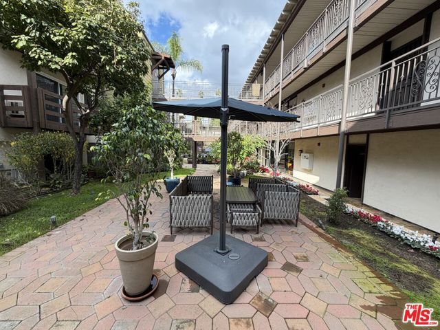 525 S Ardmore Avenue 206, Los Angeles, CA 90020