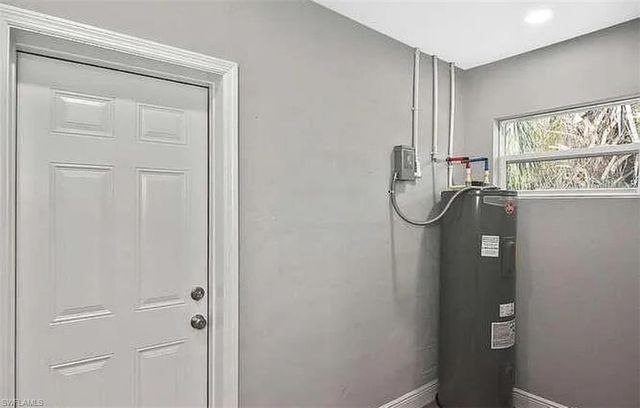 5457 9th AVE, Fort Myers, FL 33907