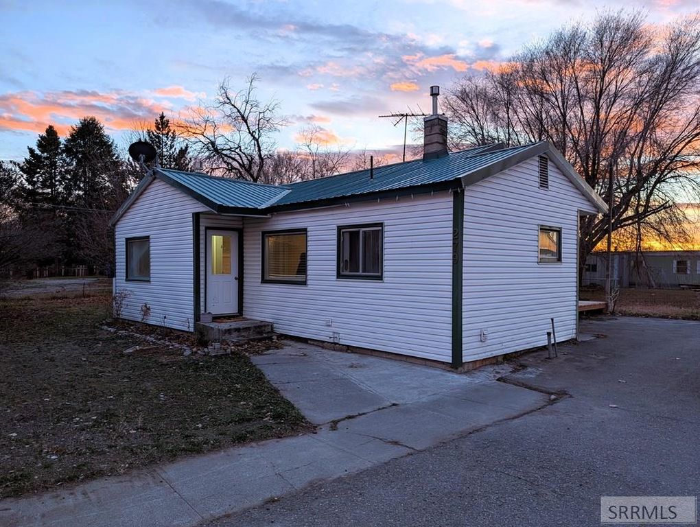 Image 2 of property listing at 279 N 4100 E, Rigby, ID 83442