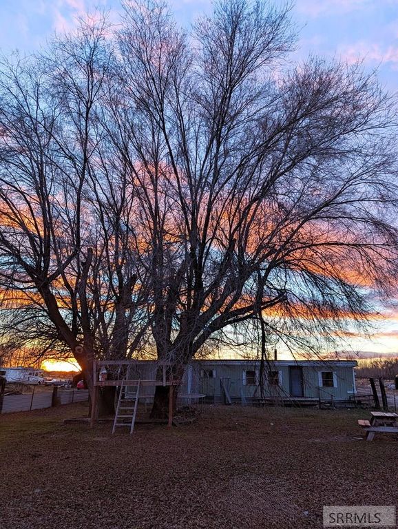 Image 4 of property listing at 279 N 4100 E, Rigby, ID 83442