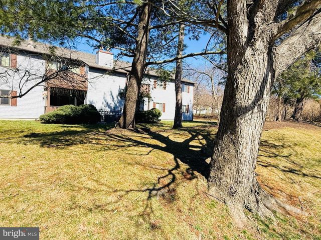 1008 LINDSEY CT, Marlton, NJ 08053