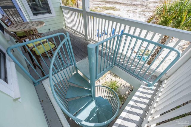 1426 Seaside Cir, Navarre, FL 32566