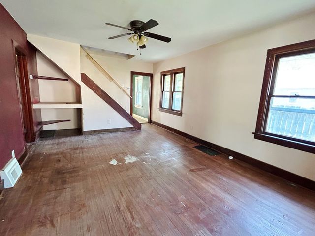 2023 SE 6th Street, Des Moines, IA 50315
