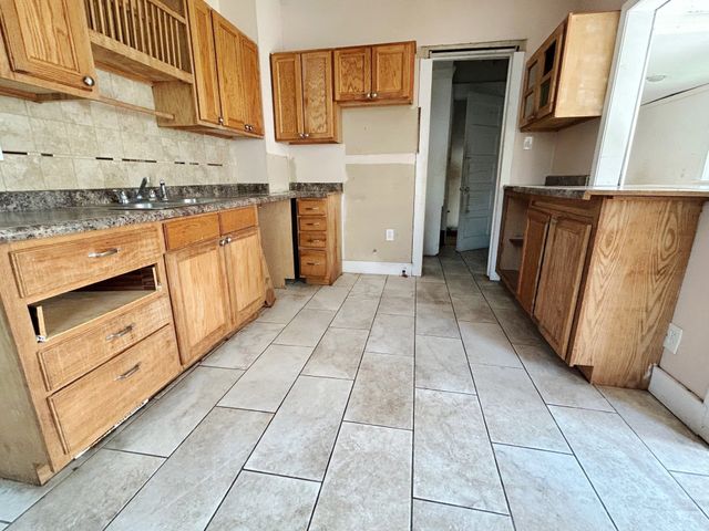2023 SE 6th Street, Des Moines, IA 50315