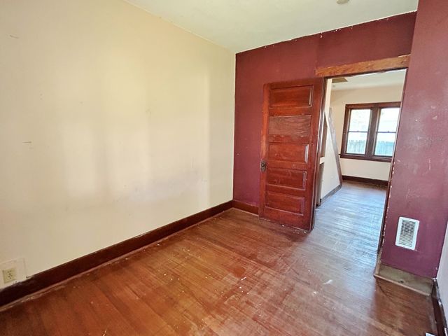 2023 SE 6th Street, Des Moines, IA 50315